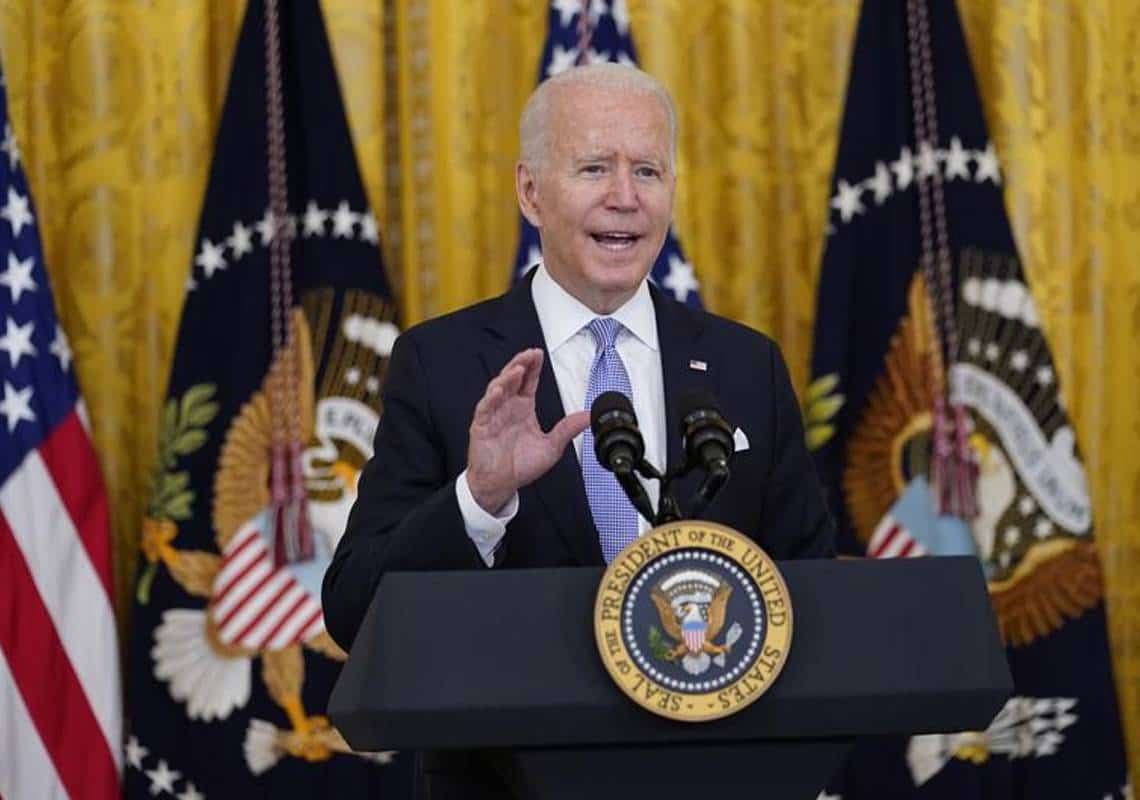 "זו טרגדיה אמריקאית": הנשיא ביידן קורא למיליוני עובדי הממשל להתחסן