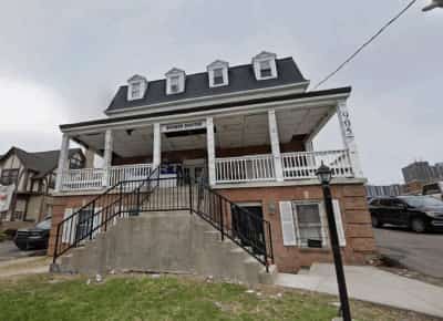 זרקו בשר חזיר על סטודנטים יהודים בראש השנה: שני סטודנטים נעצרו בחשד לפשע שנאה