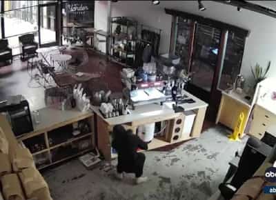 לוס אנג'לס: גל הפריצות בוואלי ממשיך להשתולל - שתי פריצות תוך 30 דקות בלילה אחד בנורת'רידג