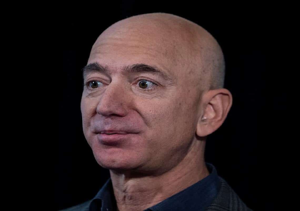 אילון מאסק, מאחוריך: בזוס מצעיד את חברת החלל שלו בלו אוריג'ן למקומות חדשים 