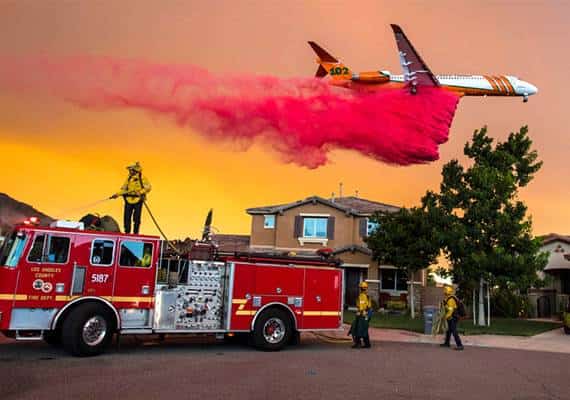 דרום קליפורניה: "שריפת הולי" התפשטה לכיוון ריברסייד, תושבים פונו מבתיהם