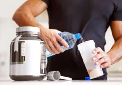 חשוב לדעת: בדיקה מקיפה חשפה עופרת בכמות חריגה באבקות חלבון פופולריות