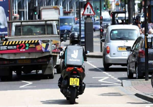 שליח האוכל הודיע לבעל המסעדה הכשרה: "אני לא משרת יהודים"