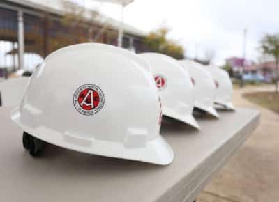 פלורידה לא מפסיקה את העבודה: 12,400 משרות בנייה חדשות למרות ההאטה לאומית