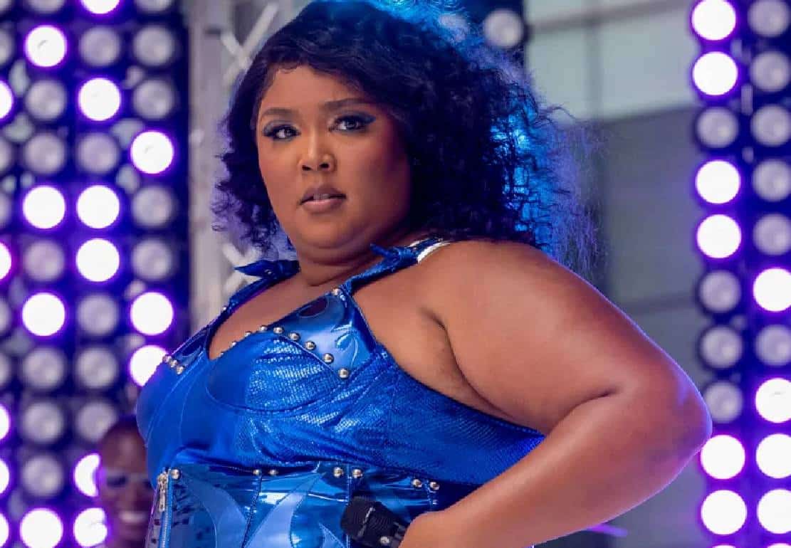 ‏מתעללת ומטרידה סדרתית? ליזו מתמודדת עם 6 תלונות חדשות על התנהגות בלתי הולמת, כולל יצירת "סביבה טעונה מינית"‏