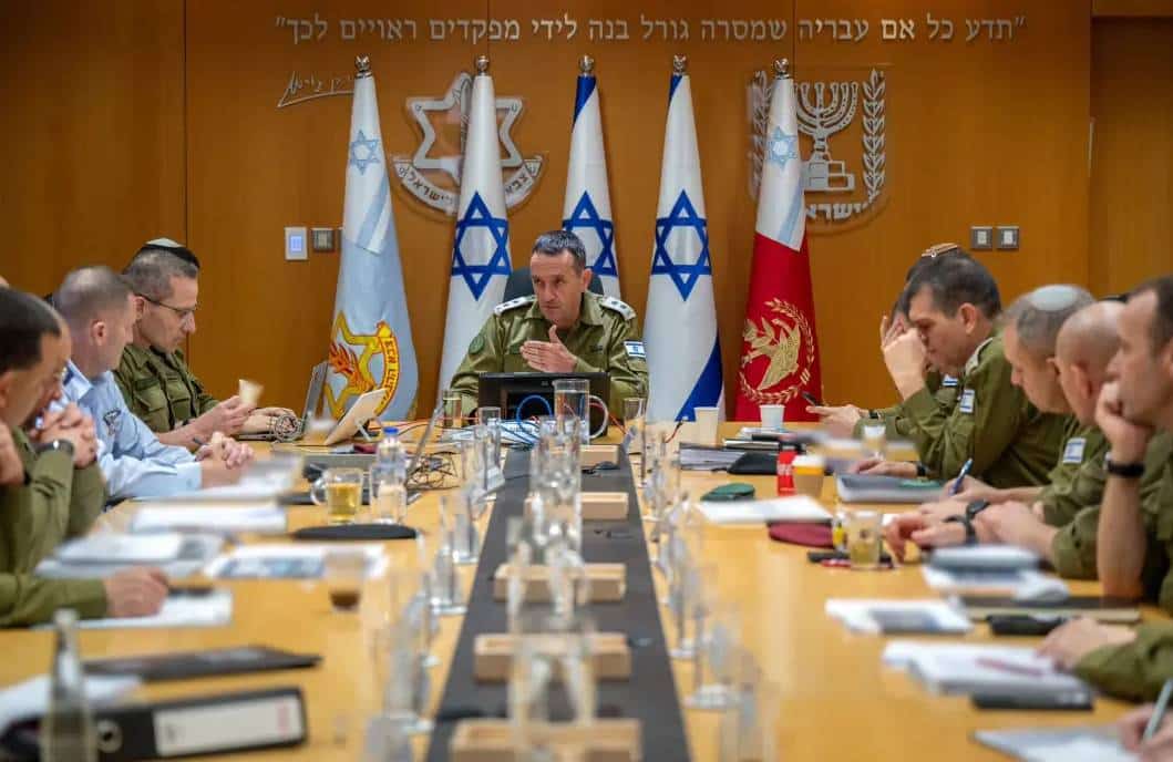 דיווח: "ישראל עלולה להגיב בשטח איראן בכל רגע"