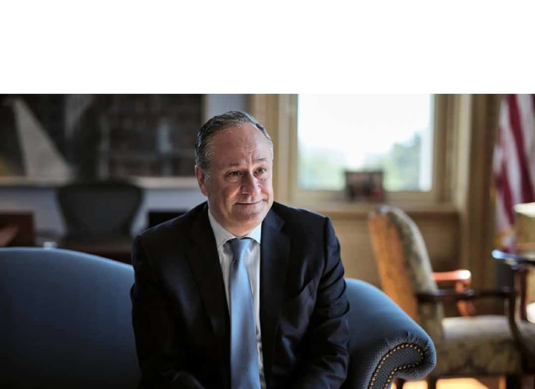 דאג אמהוף, בעלה של קמלה האריס, מודה שבגד באשתו