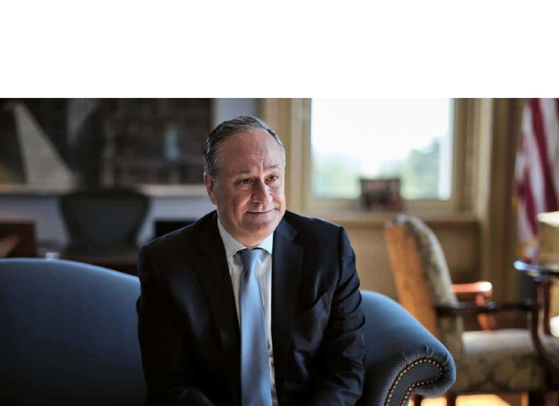 דאג אמהוף, בעלה של קמלה האריס, מודה שבגד באשתו