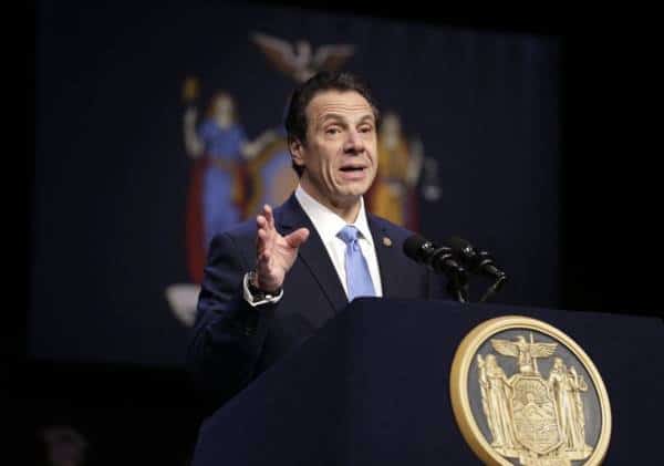 בעקבות הסרת תושביה מתכנית הגלובל אנטרי: ניו יורק משיבה אש