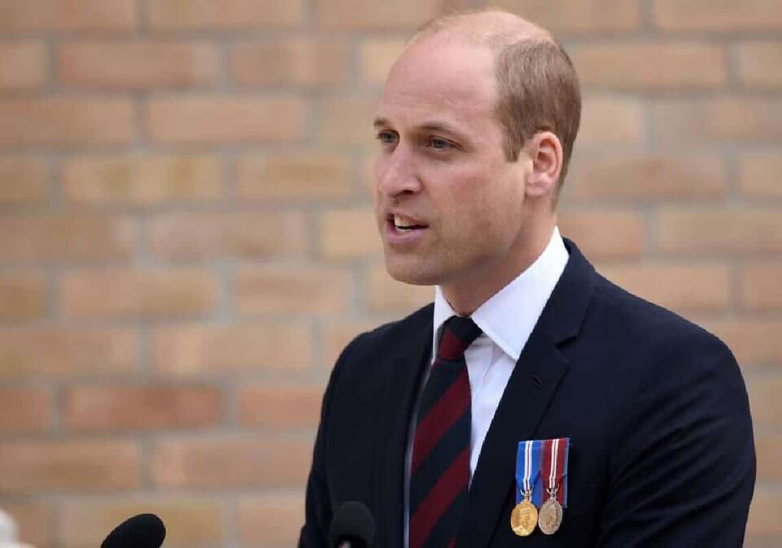 ״הנסיך וויליאם הולך להפציר בהארי לסגת״: גורם בבית המלוכה חושף כי המשפחה חרדה לקראת הדוקו החדש של הארי ומייגן 