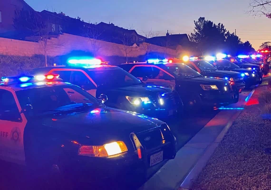 גבר נדקר למוות במהלך קטטה אלימה בצפון לוס אנג'לס