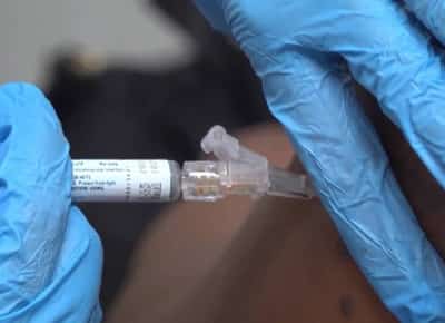 החיסון שלא הגן: עונת השפעת הגרועה ביותר בעשור חושפת כשל מדעי מדאיג