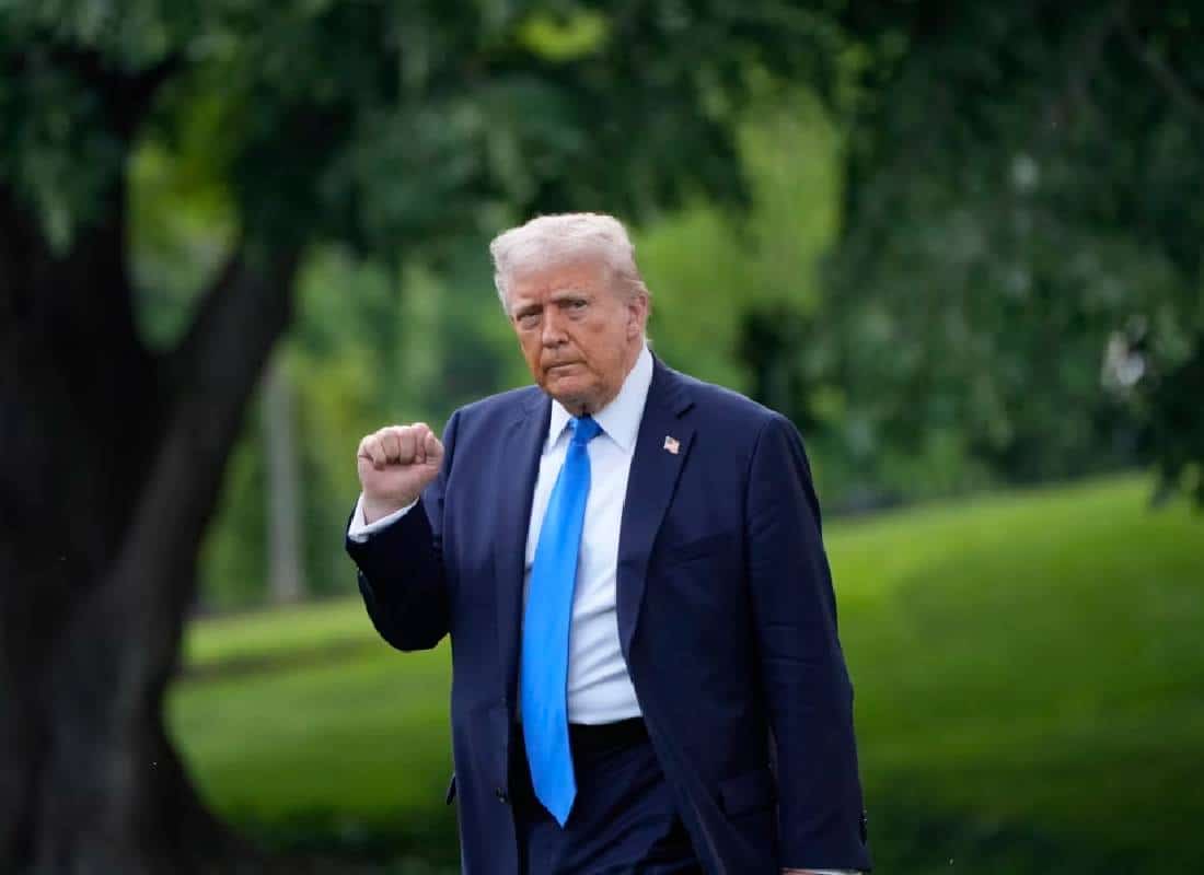 "איני יודע אם אני צריך לקיים את החוקה": טראמפ מטיל ספק בחובתו החוקתית