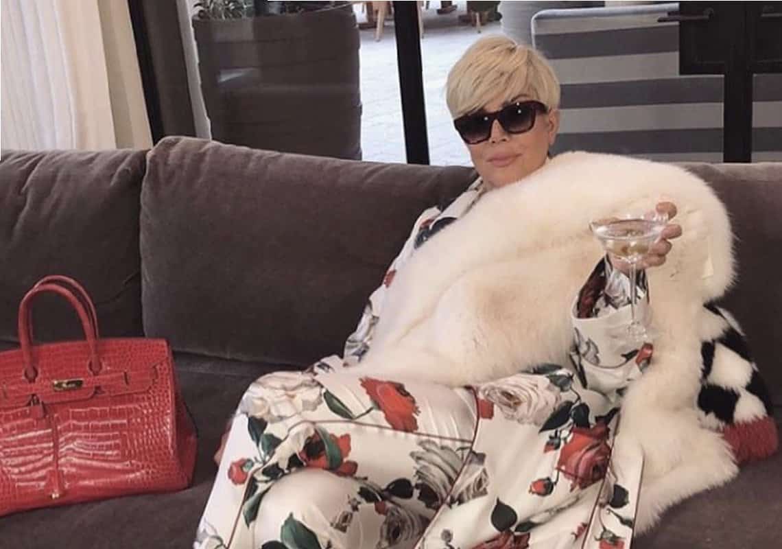 קריס ג׳נר חגגה יום הולדת וזו המתנה המוגזמת של בנותיה