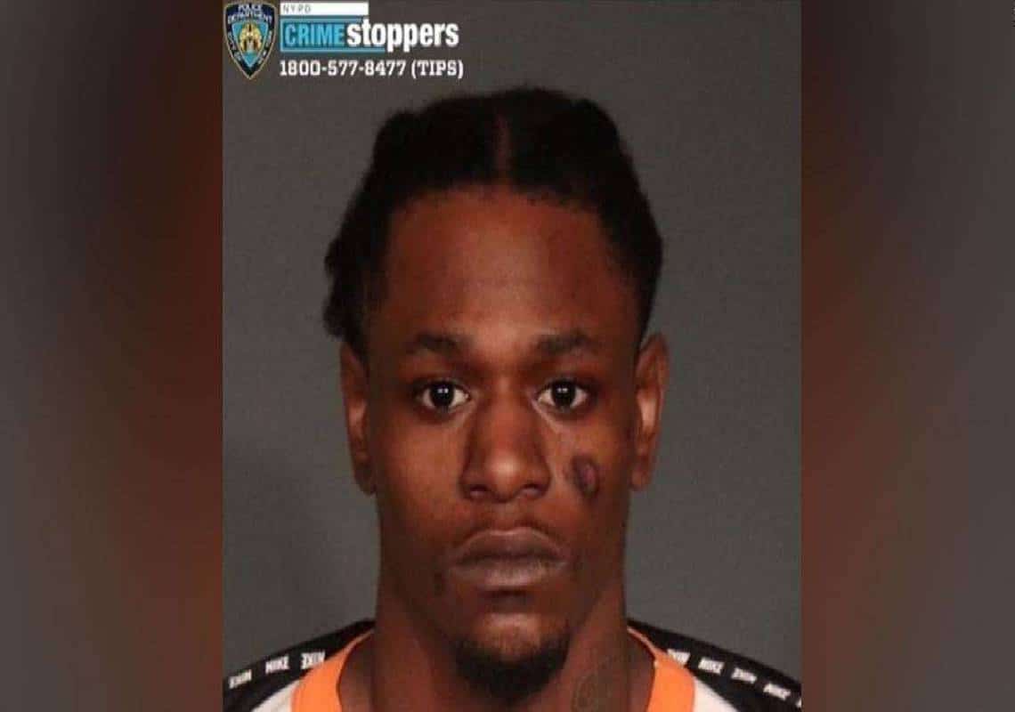 "טעות של פקידה": מצוד נרחב אחר חשוד ברצח ששוחרר בטעות מכלא רייקרז - "שחררו אותו עם מזומנים ומטרו-קארד לסאבווי"