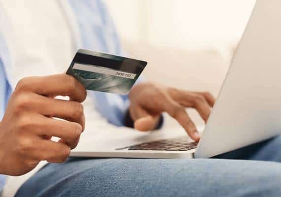 יותר ויותר ילדים משתמשים בכרטיס אשראי, בעיקר כדי לקנות אפליקציות