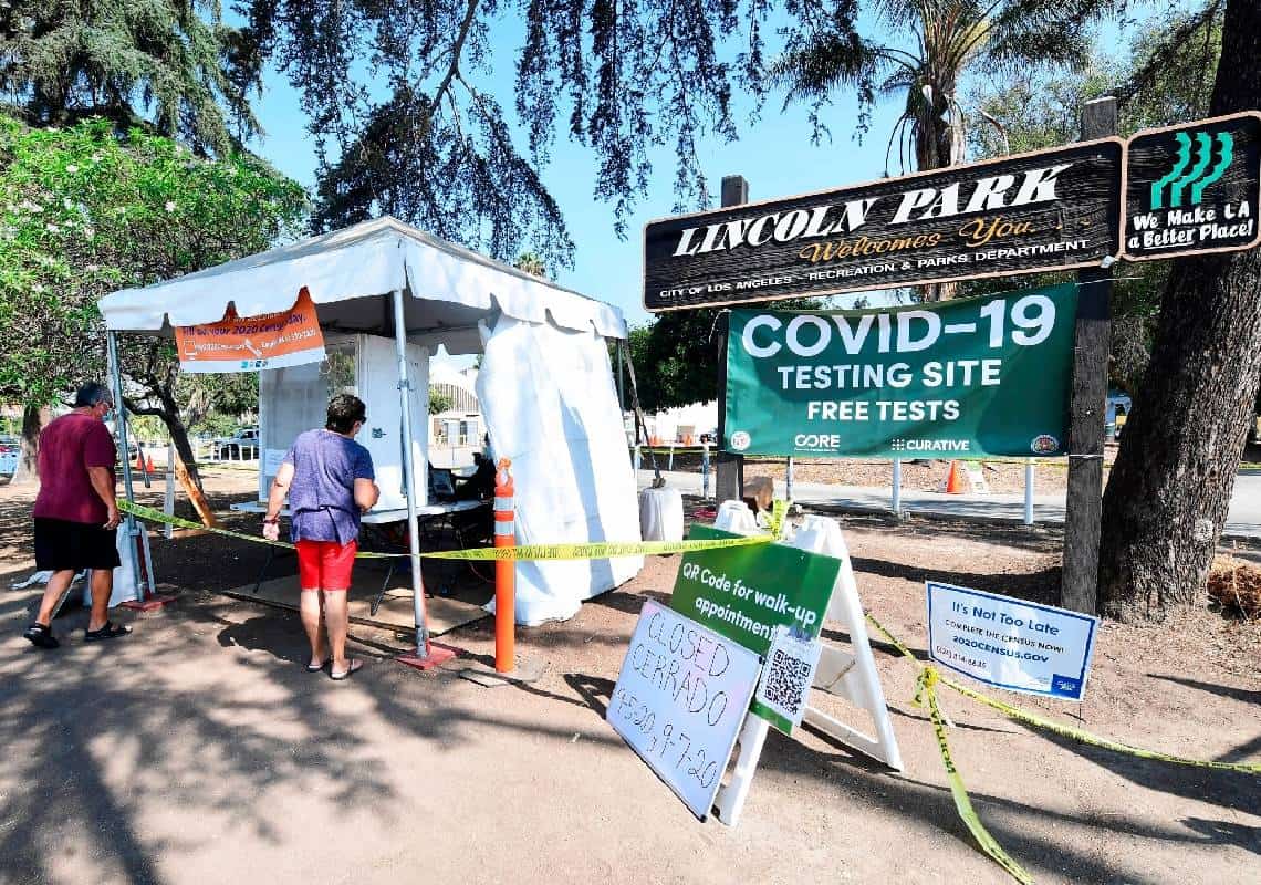 רשויות הבריאות בלוס אנג'לס מעריכות: שיא גל האומיקרון מאחורינו