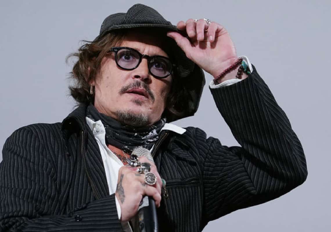 לא למד לקח? ג׳וני דפ מתנהג באלימות בזמן הצילומים לסרטו החדש 