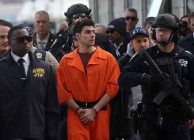 התחזה לסוכן אף־בי־איי וניסה לשחרר מהכלא את לואיג'י מנג'יוני - החשוד ברצח מנכ״ל יונייטד־הלת׳קר 