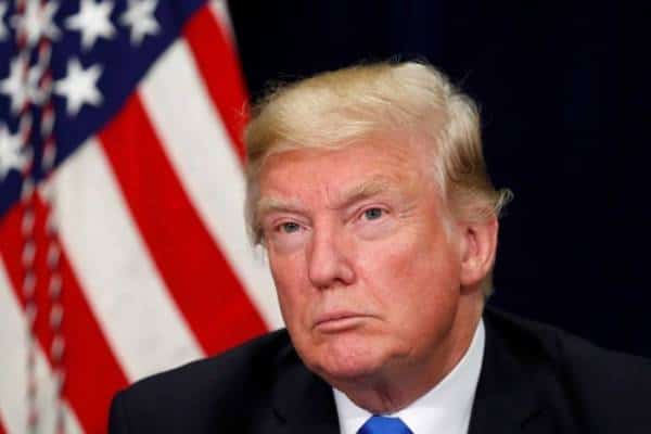 חשיפה: טראמפ החזיר כסף לעורך הדין ששילם דמי שתיקה לכוכבת הפורנו