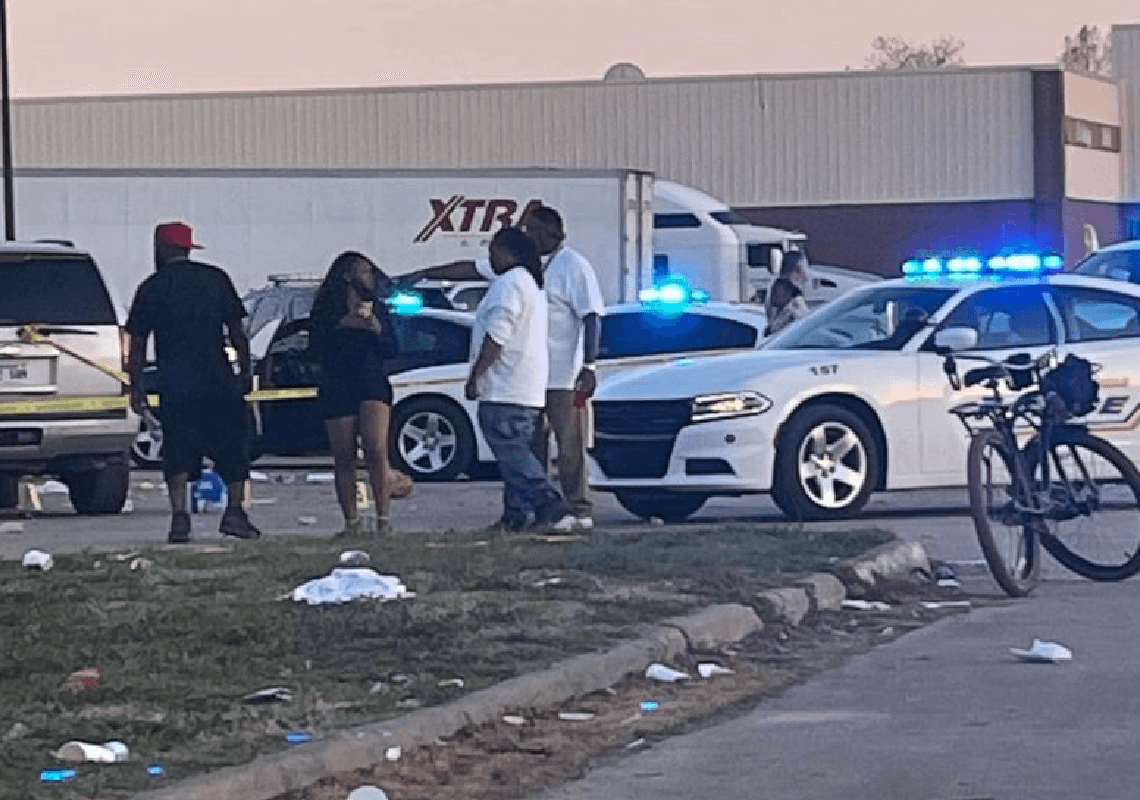 הרוג ו-20 פצועים באירוע ירי בתערוכת מכוניות בארקנסו