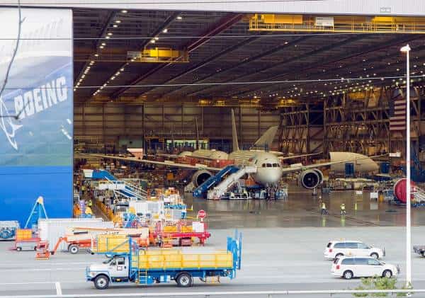 צרות בלתי נגמרות בבואינג: מאות הזמנות בוטלו, שפל של 11 שנה במסירת מטוסים