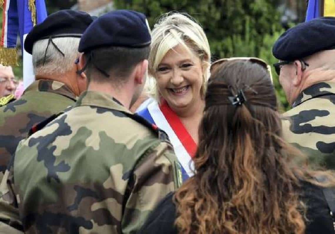 הצבא עם לה-פן: "צרפת קרובה למלחמת אזרחים בין נוצרים ומוסלמים"