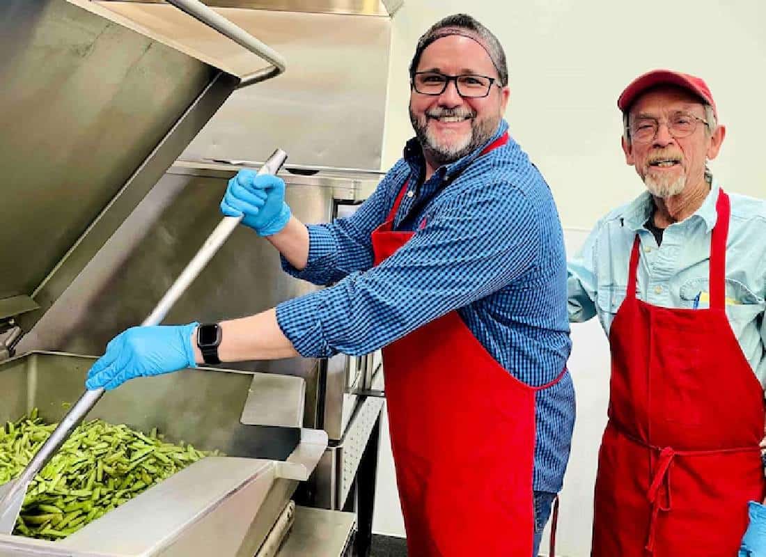 "מסע של נתינה ותקווה": האיש שהפך את אבחנתו הסופנית למשימת חסד ברחבי ארה"ב