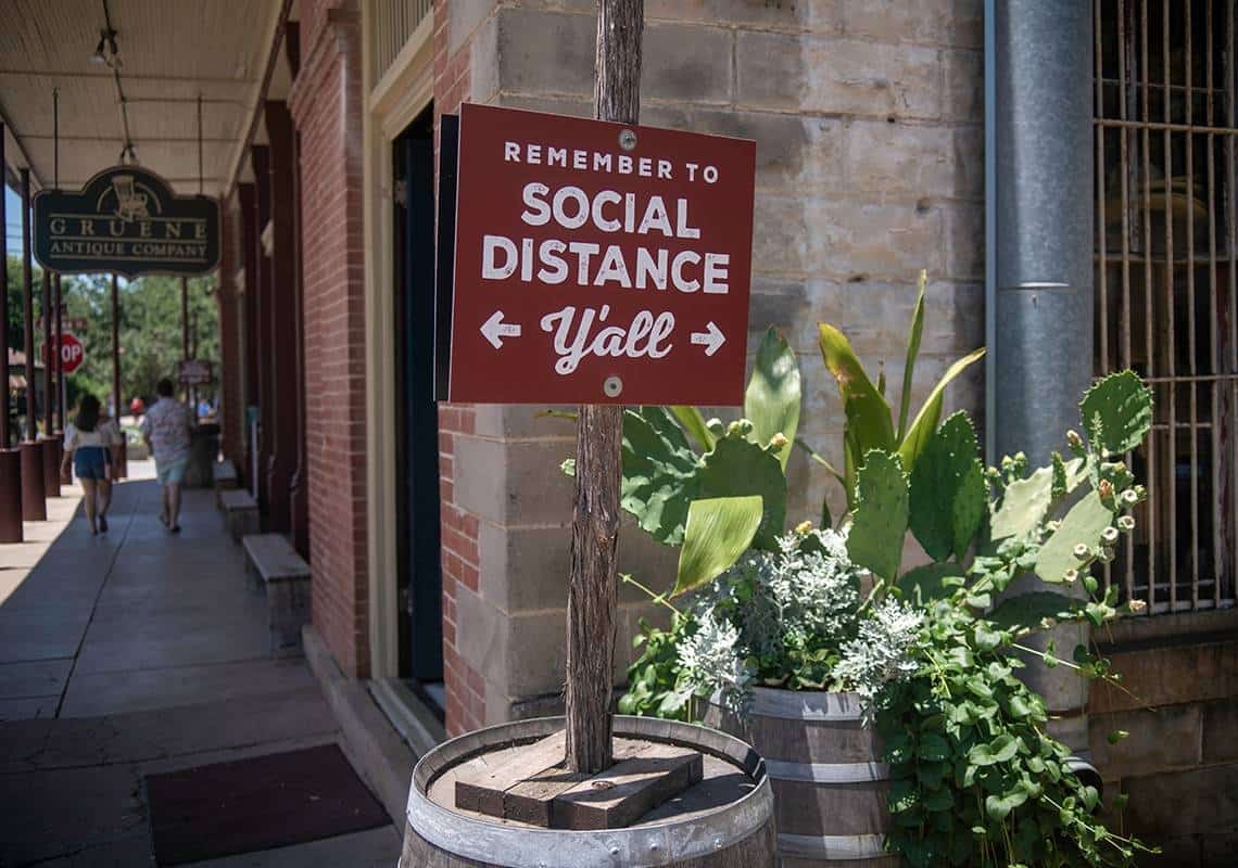 "פתוחה במאה אחוז": שתי מדינות אמריקאיות הכריזו על סיום מגבלות הקורונה