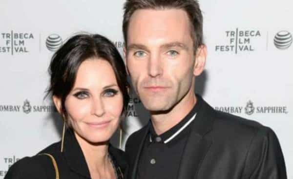 לא הגזימה בכלל: קורטני קוקס כל כך מתלהבת מהחתונה עם ג'וני מקייד עד שהיא החליטה לחגוג פעמיים 