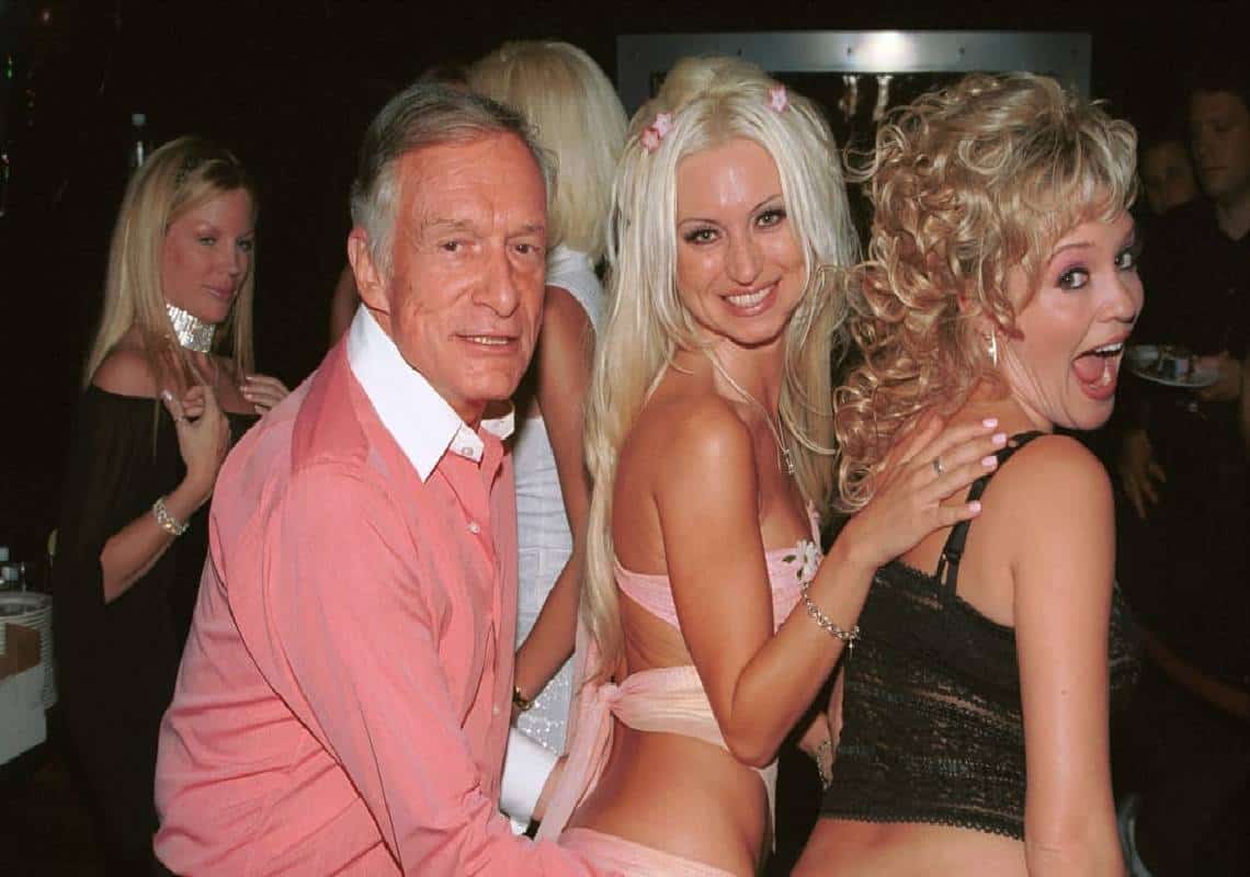 סדרת דוקו חדשה חושפת: ״יו הפנר צילם שפנפנות מקיימות יחסי מין בלי שידעו על כך״