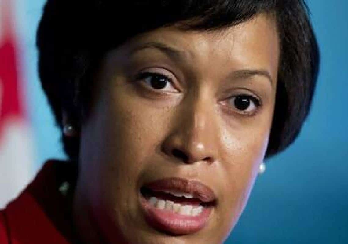 "נקודת מפנה": ראש עיריית וושינגטון קוראת לגייס את המשמר הלאומי ולטפל מידית במהגרים שטקסס שולחת לעיר