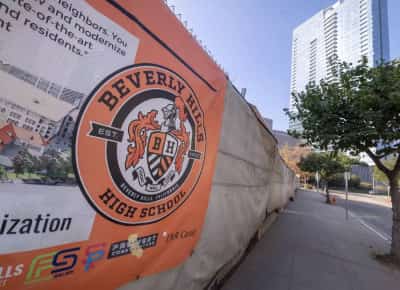 מועצת החינוך של בוורלי הילס תצביע על הצגת דגל ישראל בכל בתי הספר