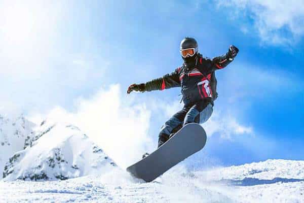 הסתיו רק התחיל אך ב-Mammoth, קליפורניה, כבר אפשר להתרגש מהתחזית: שלג