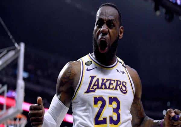  לברון עזב את הפגישה בזעם, הקליפרס והלייקרס רוצות לסיים את העונה מוקדם בלי שתהיה אלופה ב-NBA