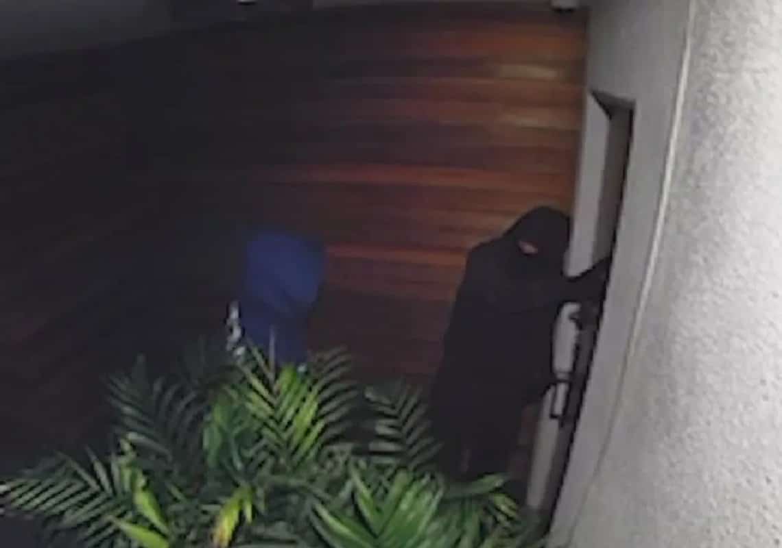 פריצה אלימה בהוליווד הילס: גבר הותקף ונשדד