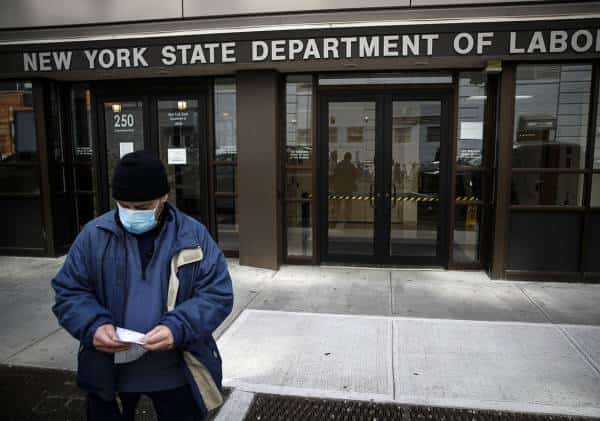 קרוב ל-7 מיליון בקשות לקבלת דמי אבטלה הוגשו בשבוע האחרון