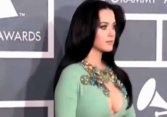 מעריצים לקייטי פרי: "הרגת נזירה"