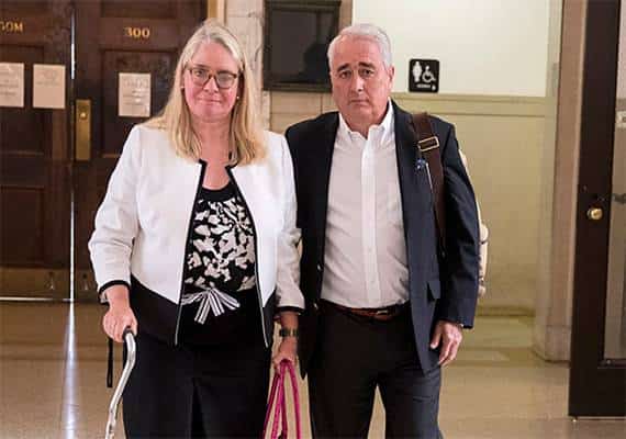 ניו יורק: אישה נפגעה מעגלת קניות, בית המשפט העניק לה פיצוי עצום