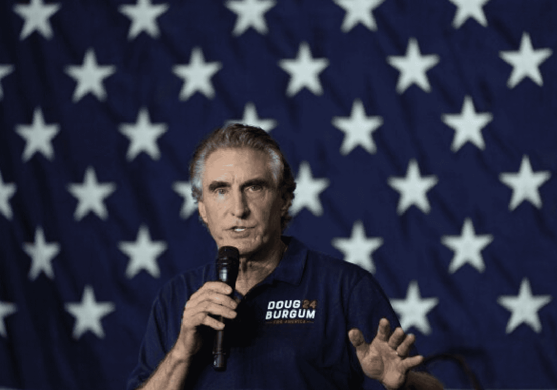 עוד מינוי פרו-ישראלי לממשל טראמפ: מושל דקוטה הצפונית לתפקיד מזכיר הפנים