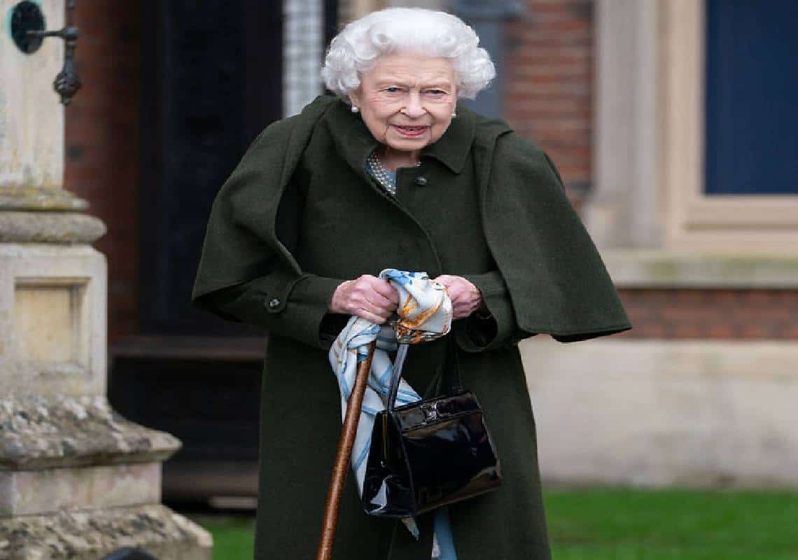 המלכה אליזבת מבהירה שמה סוף לשמועות על הפרישה: ״חיי מוקדשים לשירות ואמשיך לעשות זאת״ 