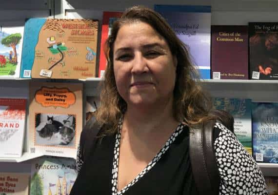 ספרים: רויטל שירי הורוביץ כתבה את הספר "את מדמיינת", על ילדות בצלה של אמא נרקיסיסטית 