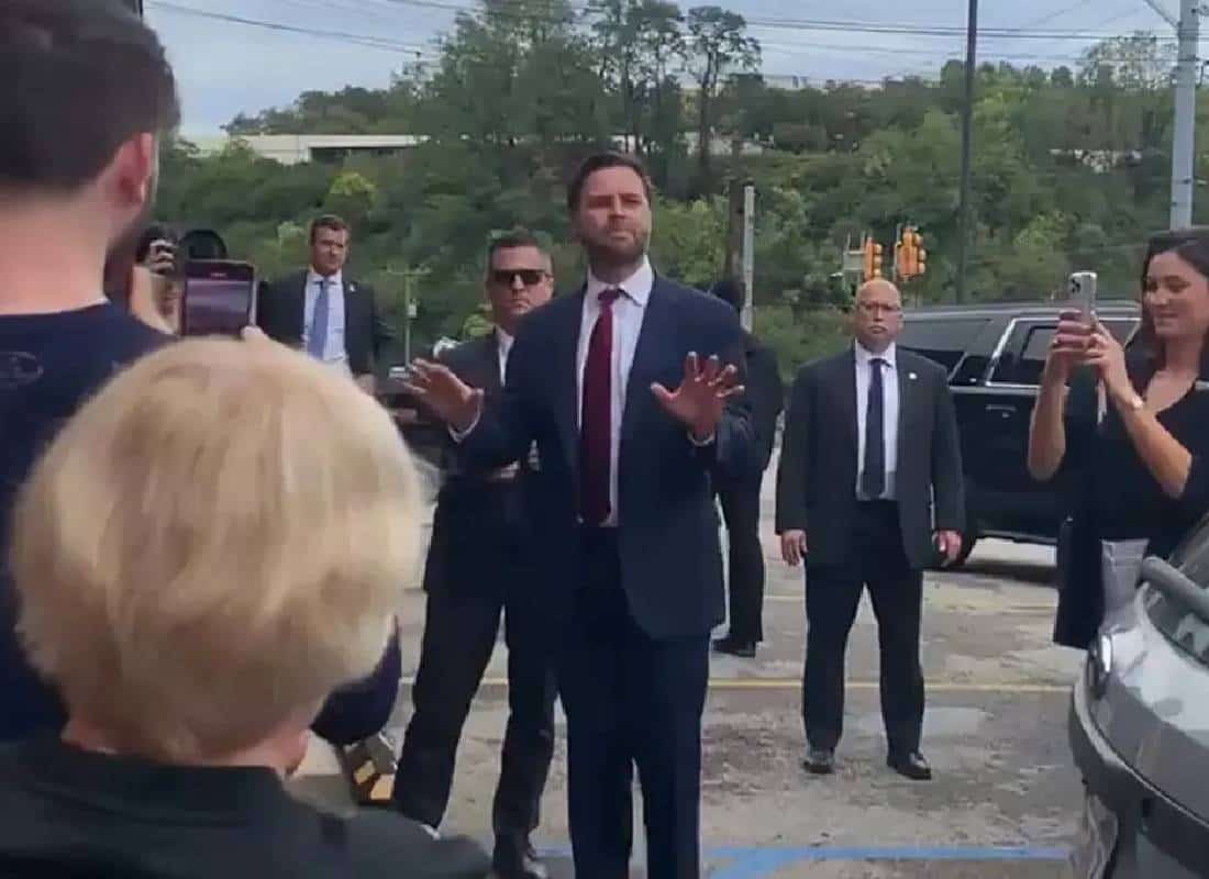 מסעדה בפנסילבניה לא איפשרה כניסה לג'יי די ואנס ותומכיו 