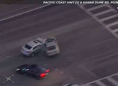 לוס אנג'לס: מרדף משטרתי דרמטי במליבו - חשוד גנב רכב עם שלושה ילדים ונמלט ברגל אחרי תאונה קטלנית