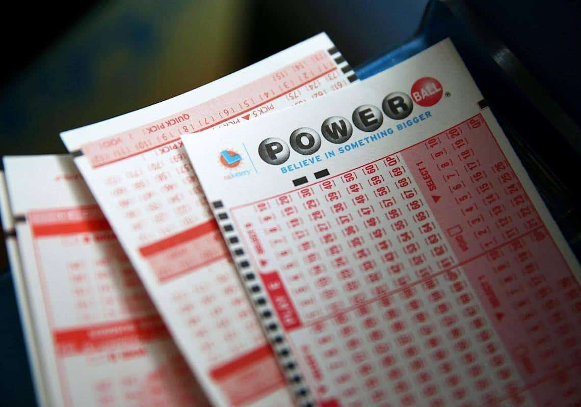 כנגד כל הסיכויים: כרטיס בודד שנרכש בקליפורניה זכה ב-700 מיליון דולר בהגרלת הפאוורבול