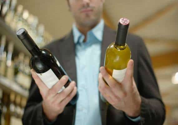 מחקר: להבדיל מיין אדום, כוס יין לבן ביום מעלה את הסיכון לסרטן הערמונית ביותר מרבע