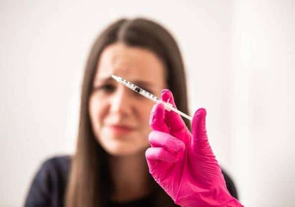 אוקיי, אז הסתיים המרוץ לחיסון עם 95 אחוז הצלחה קליניים: הנה הסכנות ומה שהם לא מספרים לכם על המשך הדרך