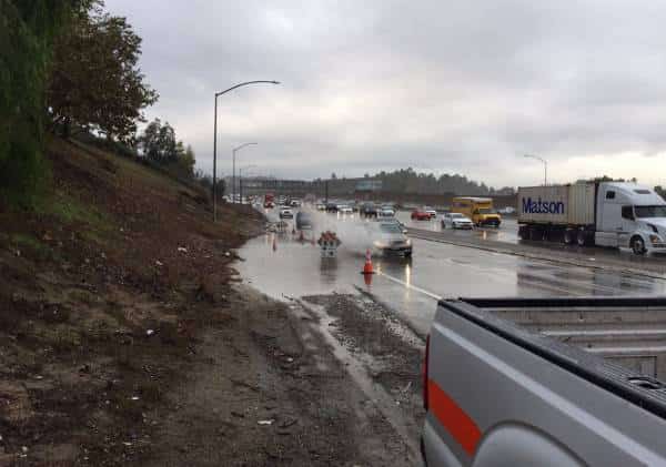 בוקר של הצפות ברחובות לוס אנג'לס, הכאוס בכבישים נמשך
