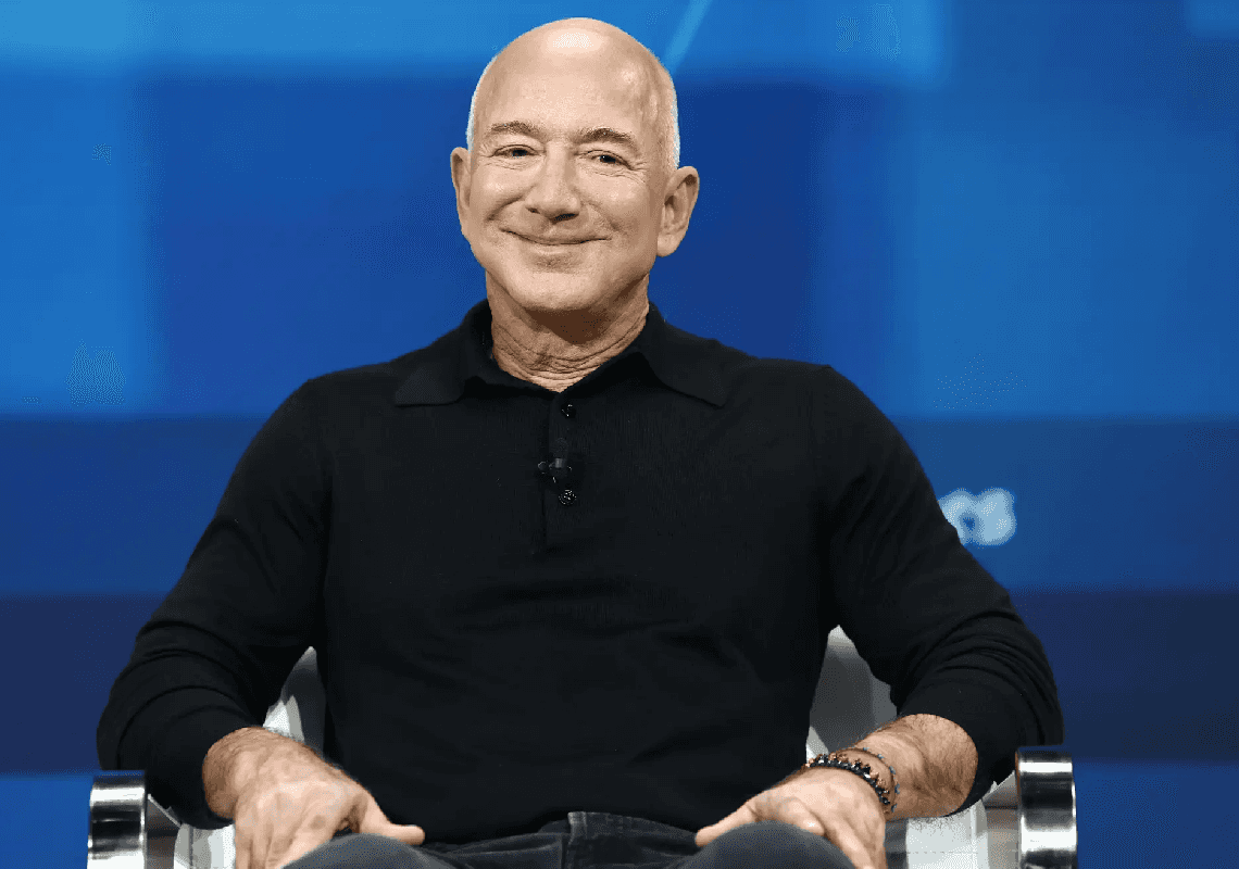 קריקטוריסטית של ה'וושינגטון פוסט' התפטרה אחרי שנחסמה מלפרסם איור של בזוס מתחנף לטראמפ