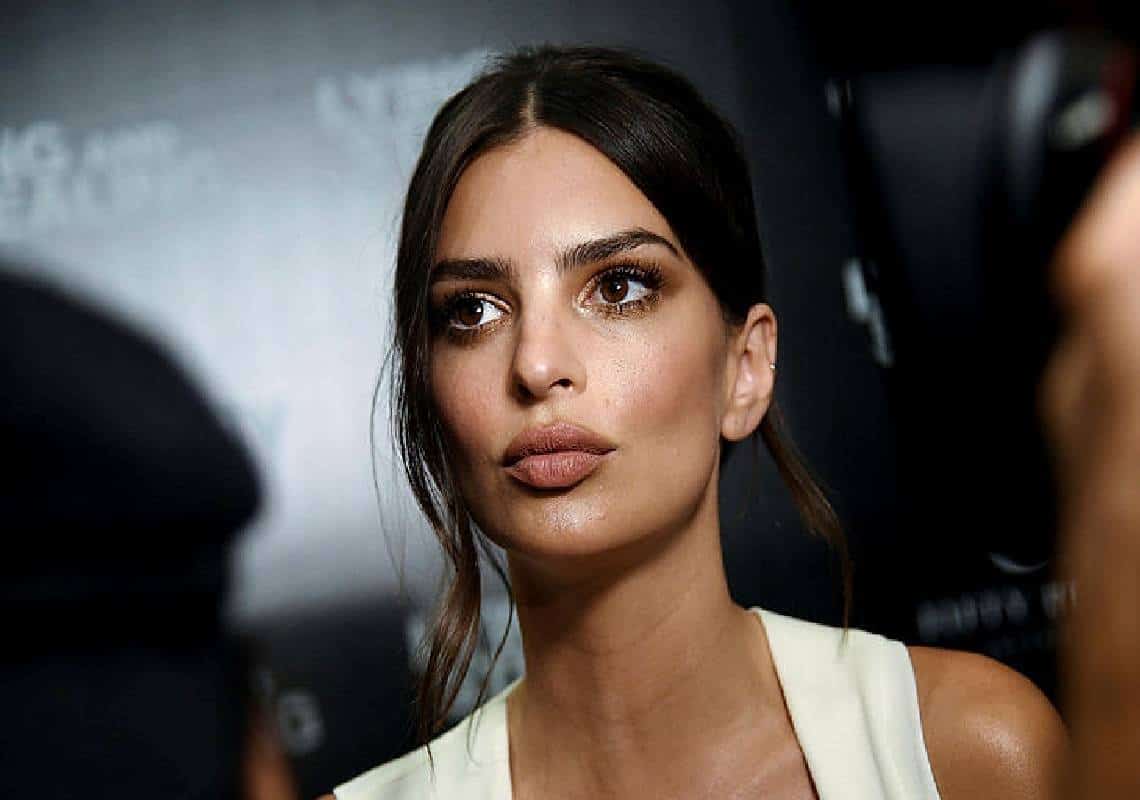 הדוגמנית אמילי רטאייקאוסקי חושפת: "הותקפתי מינית"